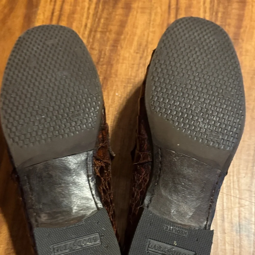 Mezlan Dark Brown Crocodile Leather Riley Loafers size 8